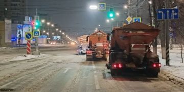 70 самосвалов снега и 500 тонн смеси: озвучены итоги ночной уборки в Ульяновске
