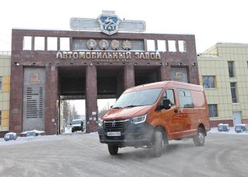 ГАЗ передал студентам УлГТУ внедорожник для испытания беспилотников