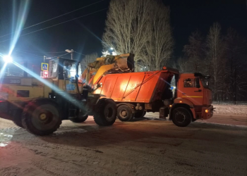 Ульяновск засыпало: коммунальщики вывезли 193 самосвала снега за день