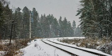 На железной дороге в Ульяновской области очистили от снега 3 000 км путей