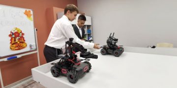 Ульяновских  старшеклассников приглашают на бесплатный курс робототехники от Яндекс Лицея