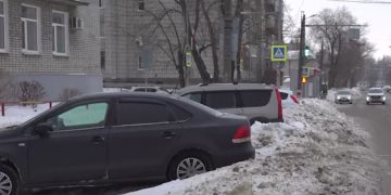 Болдакин поручил усилить контроль за парковкой на улицах Ульяновска