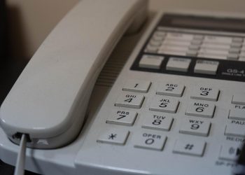 Медицина и ЖКХ лидируют: свыше 2400 обращений поступило в ЦУР за неделю