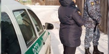 В Ульяновске судебные приставы помогли отцу забрать детей у матери