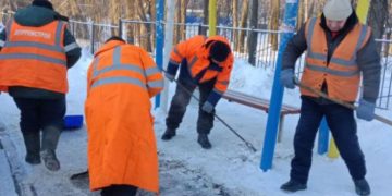 Ульяновские дорожники очистили тротуары на 15 улицах и вывезли 123 самосвала снега