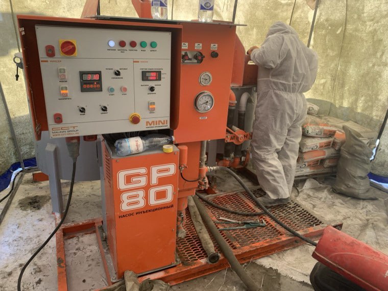 Два коллектора в Ульяновске одновременно обновляют методом навивки