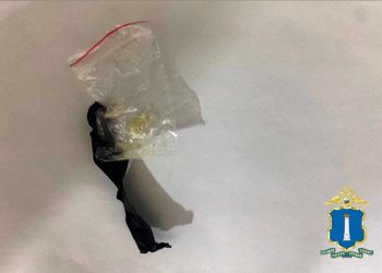 Мужчину с «синтетикой» взяли возле дома на Ульяновском проспекте наркополицейские