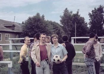 Губернатор Алексей Русских поздравил студентов, вспомнив работу «на картошке»