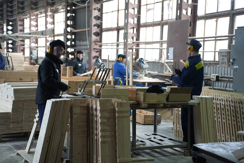 Ульяновские колонии получат 35-миллионные заказы на деревообработку