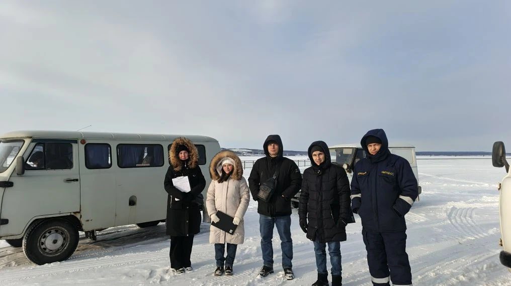 Четыре рыбака заплатят штраф за опасную рыбалку на тонком льду у дамбы в Ульяновске