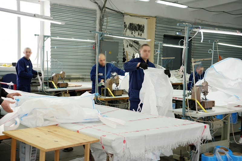 Осужденные в Ульяновской области сошьют 46 тысяч контейнерных мешков