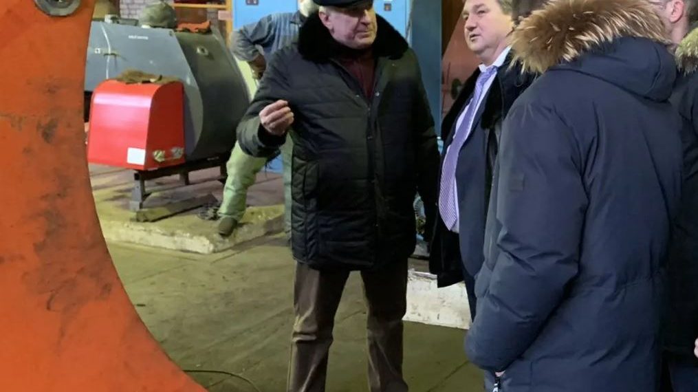 Мэр Болдакин проверил ремонт котла на «Патронном заводе»