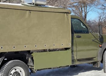 В зону СВО поступили автомобильные кухни на базе ульяновских внедорожников
