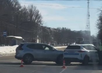 Кроссовер столкнулся с автомобилем ДПС на севере Ульяновска