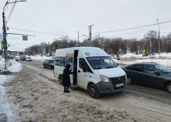 Трамваи отстают, автобусы спешат: как прошел рейд на остановках Ульяновска