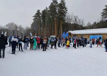 Почти 1500 ульяновцев вышли на старт «Лыжни России — 2026»: фото, видео