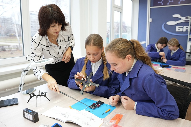 Более 30 тысяч ульяновских школьников вовлечены в программу профессионального самоопределения