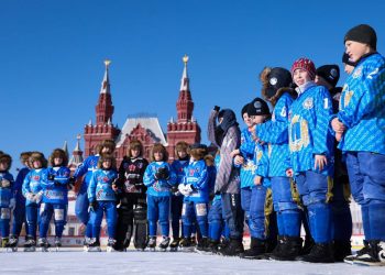 Ульяновская хоккейная команда «СШОР ВОЛГА-2014» стартовала на турнире Патриарха в Москве