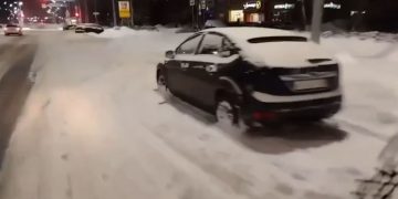 Ульяновских водителей просят убрать машины, особенно с проспектов Филатова и Созидателей