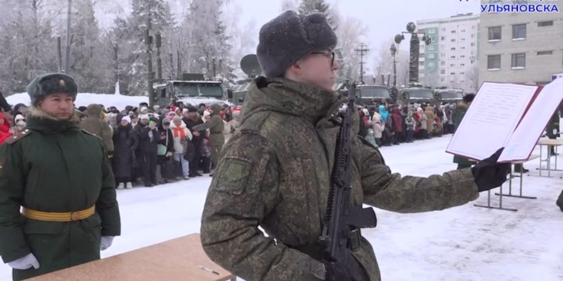 В Ульяновске чествовали выпускников военного учебного центра