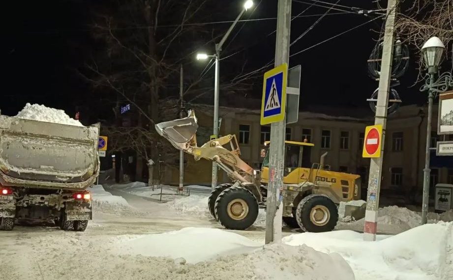 Восемь улиц Ульяновска останутся без парковки в ночь на 12 февраля