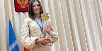 Учитель истории из ульяновской гимназии №65 стала лучшим педагогом города