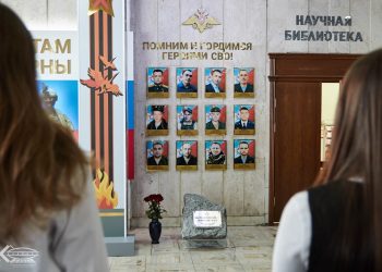 В ульяновском политехе почтили память выпускников, павших в ходе СВО