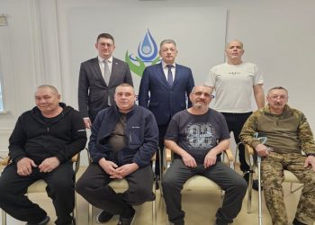 Спирчагов обсудил с бойцами и врачами вопросы реабилитации участников СВО