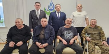 Спирчагов обсудил с бойцами и врачами вопросы реабилитации участников СВО