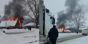 В Чердаклах загорелся двухквартирный дом — видео