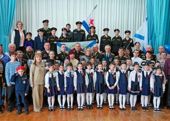 Экипаж атомной подлодки «Ульяновск» встретился со школьниками Ульяновска