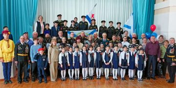 Экипаж атомной подлодки «Ульяновск» встретился со школьниками Ульяновска