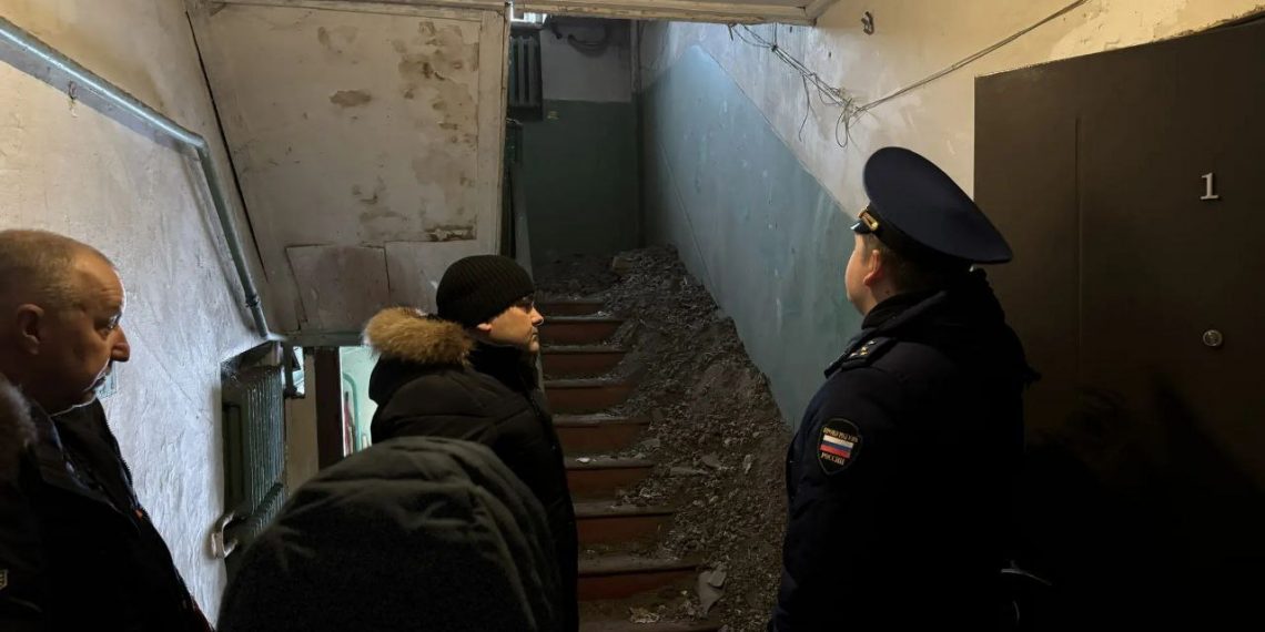 Прокуратура начала проверку после обрушения потолка в доме на Ростовской