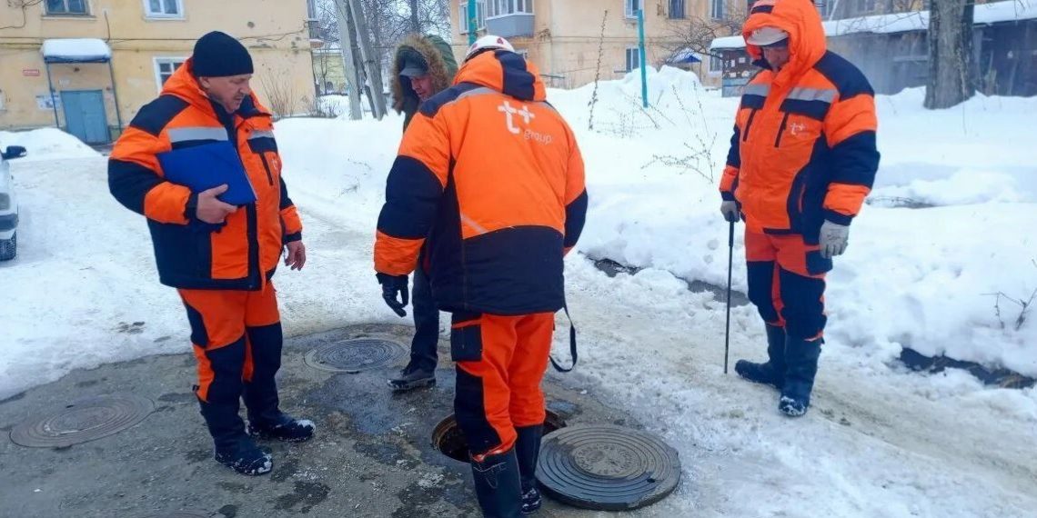 Тепловые камеры на Московском шоссе и Полбина в Ульяновске затопило водой и нечистотами