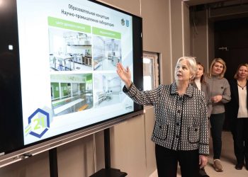 Губернатор оценил ход капремонта ульяновской гимназии №21