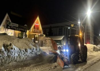 Ульяновские дорожники за сутки вывезли более 250 машин снега и расширили 19 улиц