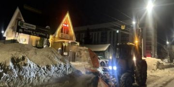 Ульяновские дорожники за сутки вывезли более 250 машин снега и расширили 19 улиц