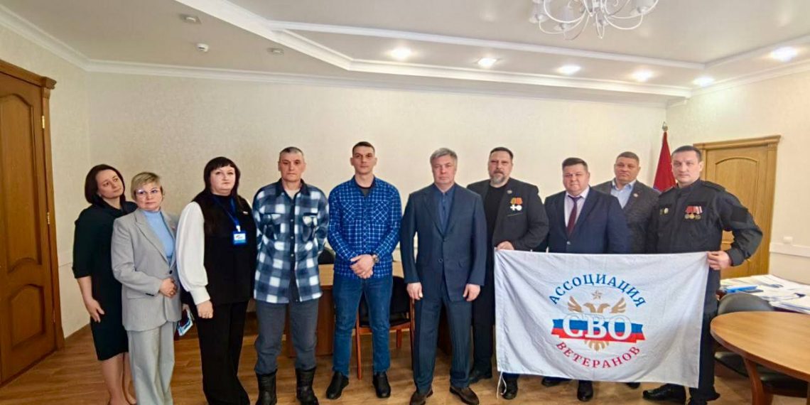 Русских поручил ускорить создание отделений Ассоциации ветеранов СВО в муниципалитетах