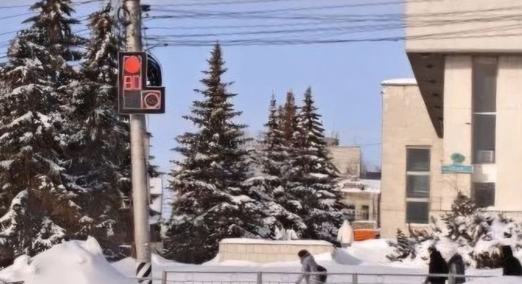 На перекрёстке Железной Дивизии-Кирова в Ульяновске продлили зелёный свет для поворота в центр