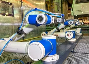 На УАЗе открылся Центр робототехники для подготовки инженеров будущего