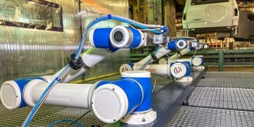 На УАЗе открылся Центр робототехники для подготовки инженеров будущего