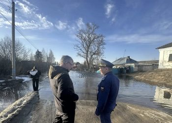 Прокуратура проверяет факт подтопления домов в селе Труслейка из-за прорыва дамбы