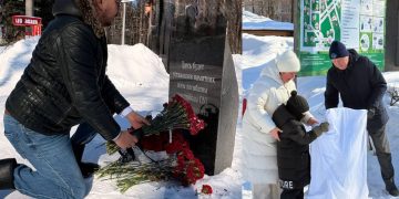 Камень в основание памятника бойцам СВО заложили в ульяновском парке Победы