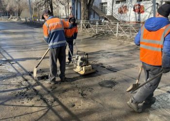В Ульяновске приступают к ямочному ремонту горячим асфальтом