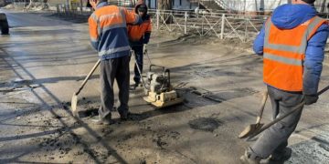 В Ульяновске приступают к ямочному ремонту горячим асфальтом