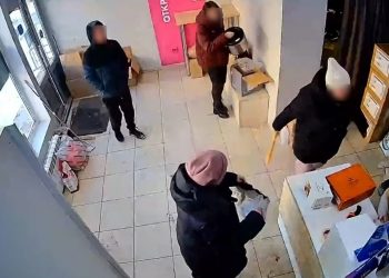 В Ульяновске женщина напала на сотрудницу пункта выдачи заказов