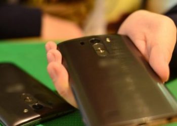 85% ульяновских родителей поддержали запрет телефонов в школах