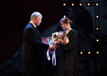 Русских подвёл итоги «Лицедея» и наградил лауреатов