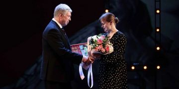 Русских подвёл итоги «Лицедея» и наградил лауреатов