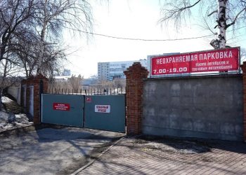 В Ульяновске возобновляет работу бесплатная парковка у бывшего Суворовского училища